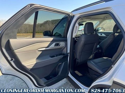 New 2026 Ford Explorer Active w/ Active Comfort Package image 12