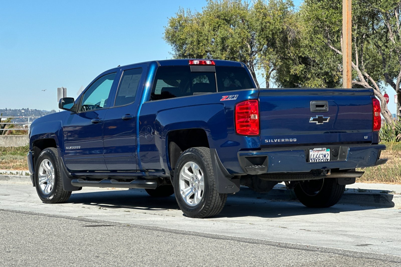 Used 2017 Chevrolet Silverado 1500 LT w/ All Star Edition AWD/4WD image 6