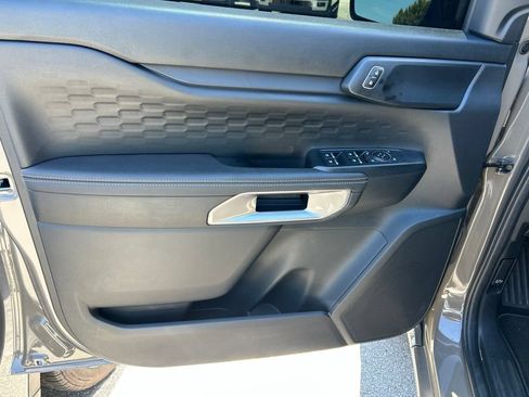 Used 2025 Ford Ranger XLT w/ Trailer Tow Package RWD image 16