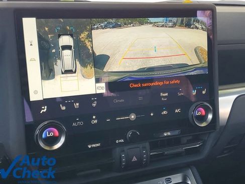 Used 2025 Lexus GX 550 w/ Accessory Package (Z1) AWD/4WD image 27