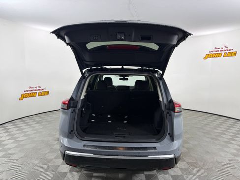 New 2026 Nissan Rogue Platinum image 5