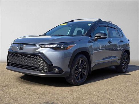 Used 2024 Toyota Corolla Cross AWD Hybrid image 7