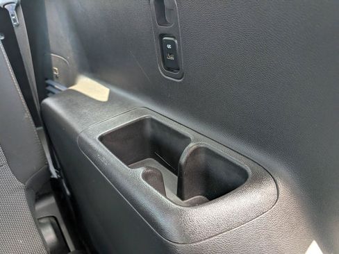 Used 2019 Chevrolet Traverse LS AWD/4WD image 11