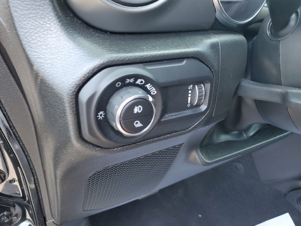 Certified 2023 Jeep Gladiator Sport AWD/4WD image 20
