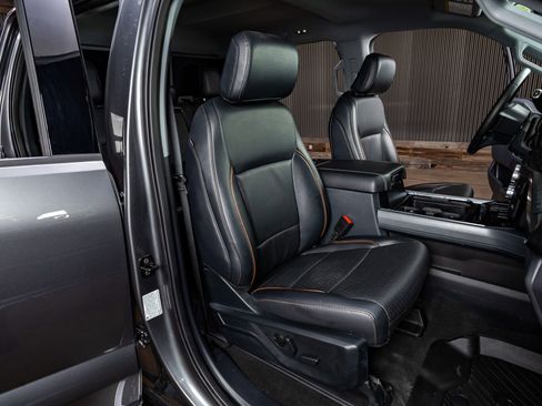 Used 2025 Ford F350 Lariat image 31