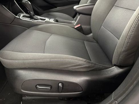 Used 2019 Chevrolet Cruze LT image 11