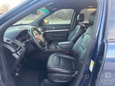 Used 2016 Ford Explorer XLT w/ Equipment Group 202A image 10