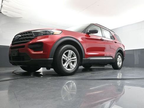 Used 2020 Ford Explorer XLT AWD/4WD image 28