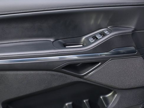 New 2025 Lincoln Navigator L Reserve w/ Jet Appearance Package image 23