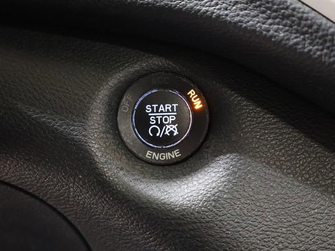 Used 2015 Jeep Cherokee Trailhawk w/ Comfort/Convenience Group image 31