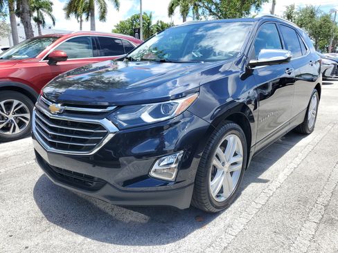 Used 2021 Chevrolet Equinox Premier image 2