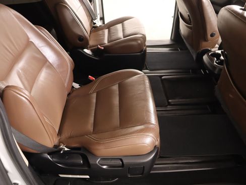 Used 2018 Toyota Sienna Limited Premium image 16