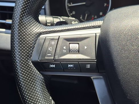Used 2024 Mitsubishi Outlander SE AWD/4WD image 16