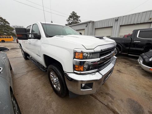 Used 2019 Chevrolet Silverado 2500 LT image 4