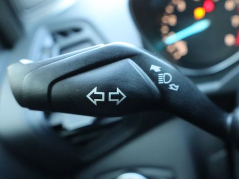 Used 2018 Ford Escape SE w/ SE Sport Appearance Package image 32