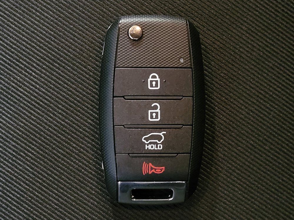 Used 2018 Kia Soul + FWD image 32