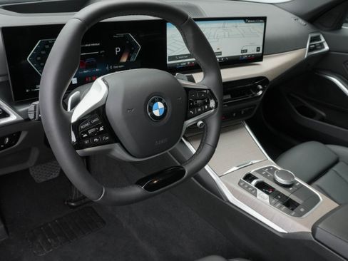 Certified 2025 BMW 330i Sedan RWD image 10