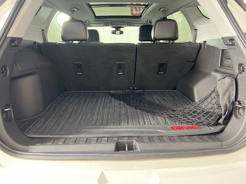 Used 2021 GMC Terrain SLT w/ Elevation Edition image 22