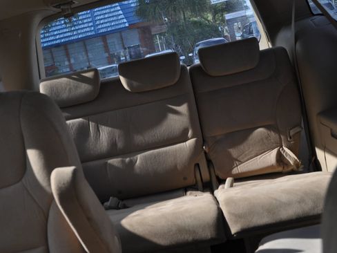 Used 2005 Honda Odyssey EX image 16