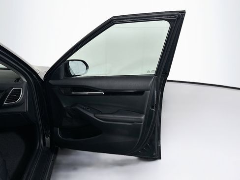 Used 2025 Kia Seltos S FWD image 33