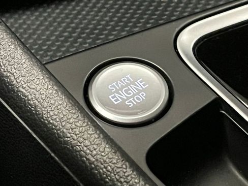 Used 2019 Volkswagen Jetta SEL image 12