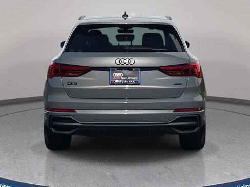 Used 2025 Audi Q3 2.0T Premium w/ Convenience Package AWD/4WD image 4