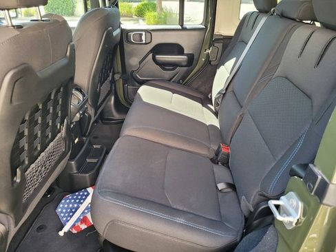 Used 2023 Jeep Wrangler Unlimited Rubicon 4xe AWD/4WD image 9