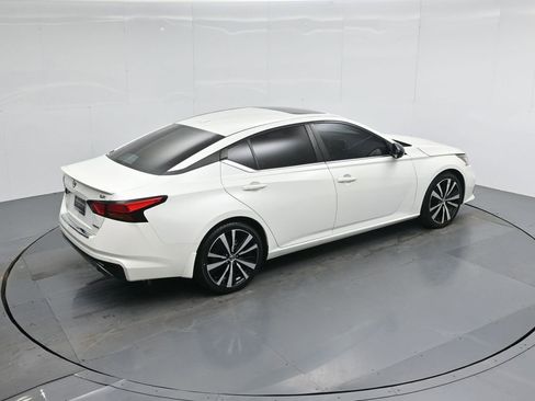 Used 2022 Nissan Altima 2.0 SR image 40