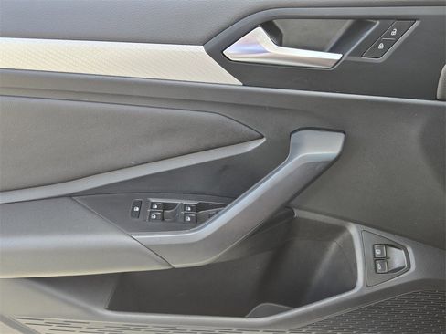 Used 2020 Volkswagen Jetta SE w/ SE Cold Weather Package image 26