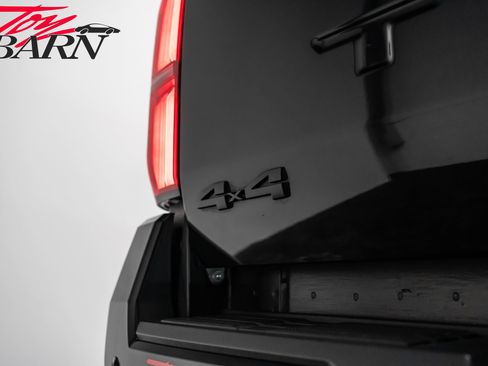 Used 2025 Toyota Tacoma TRD Off-Road image 12