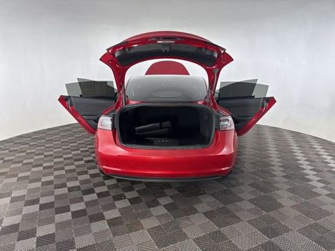 Used 2021 Tesla Model 3 Standard Range Plus image 19