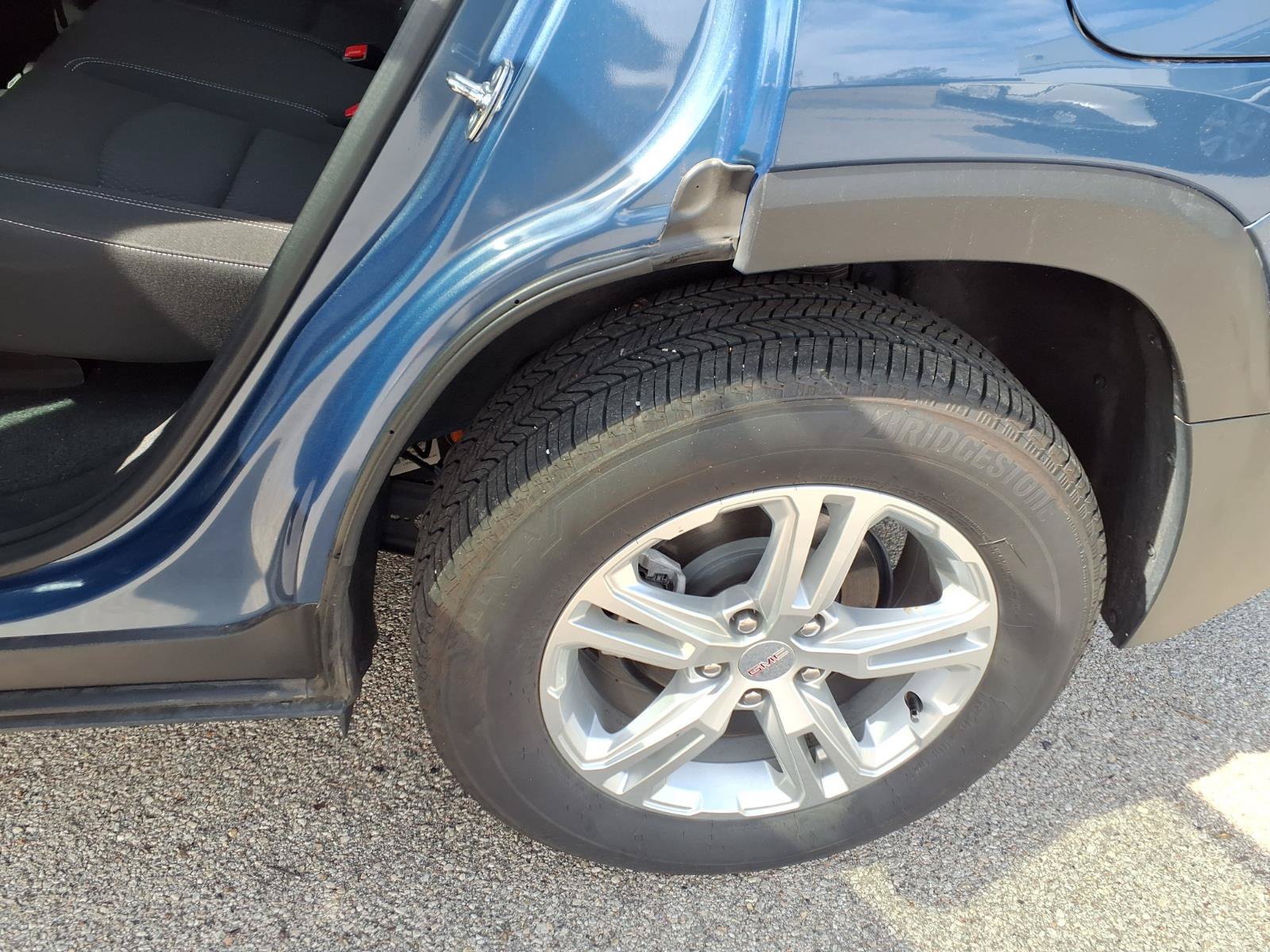 Used 2024 GMC Terrain SLE w/ Driver Convenience Package AWD/4WD image 20