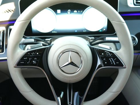 Used 2023 Mercedes-Benz S 500 4MATIC image 19