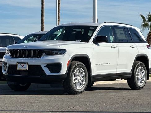 New 2025 Jeep Grand Cherokee Laredo X image 11