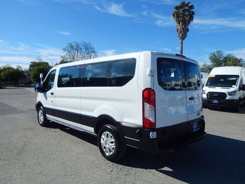 Used 2017 Ford Transit 350 XLT image 6