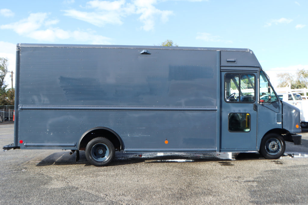 Used 2019 Ford E-450 and Econoline 450 Super Duty RWD image 9