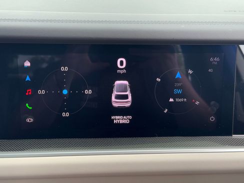 Used 2024 Porsche Cayenne Turbo image 40