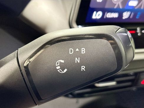 Certified 2025 Volkswagen ID.4 Pro S AWD/4WD image 19