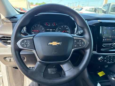 Used 2020 Chevrolet Traverse LS FWD image 17