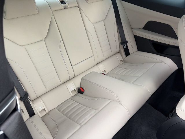 Used 2026 BMW 430i Coupe w/ M Sport Package RWD image 13