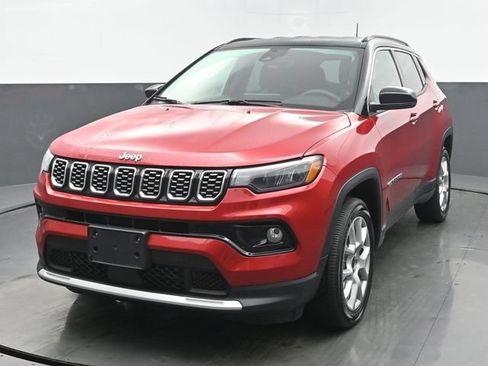 Used 2025 Jeep Compass Limited AWD/4WD image 1