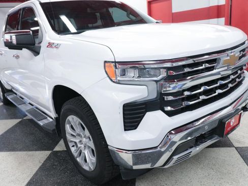 Used 2023 Chevrolet Silverado 1500 LTZ w/ LTZ Convenience Package II AWD/4WD image 35