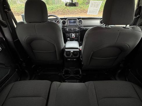 Used 2018 Jeep Wrangler Unlimited Sport S AWD/4WD image 14