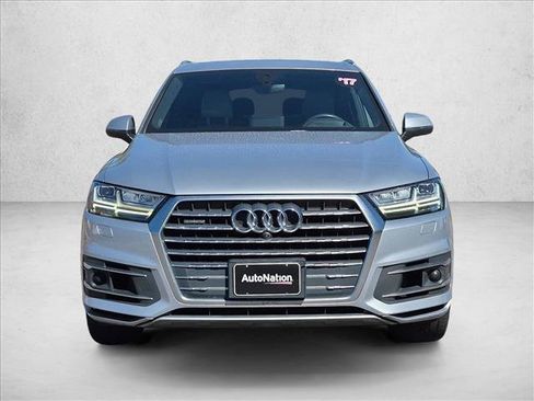 Used 2017 Audi Q7 3.0T Prestige AWD/4WD image 2