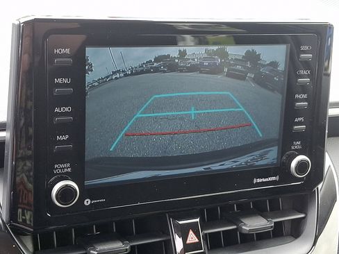 Used 2022 Toyota Corolla LE FWD image 18