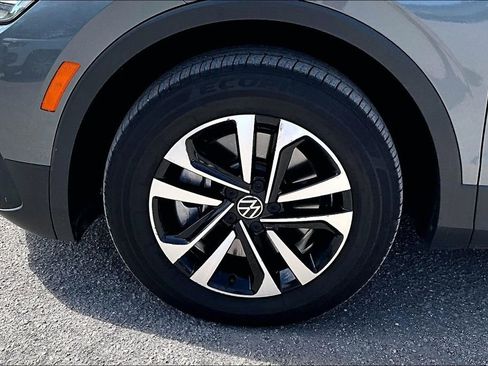 Certified 2023 Volkswagen Tiguan S FWD image 13