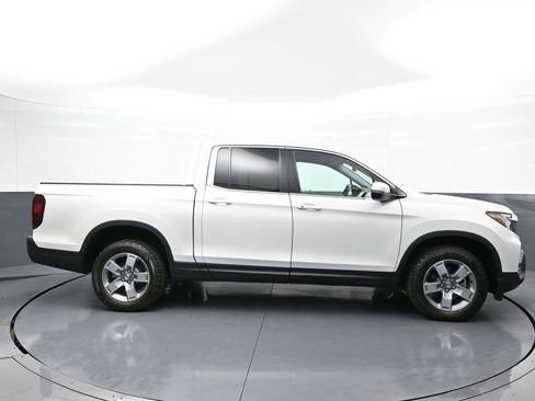Certified 2025 Honda Ridgeline RTL image 5