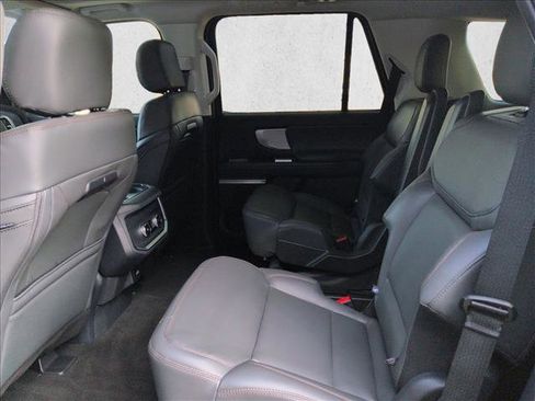 New 2025 Ford Expedition Active image 14