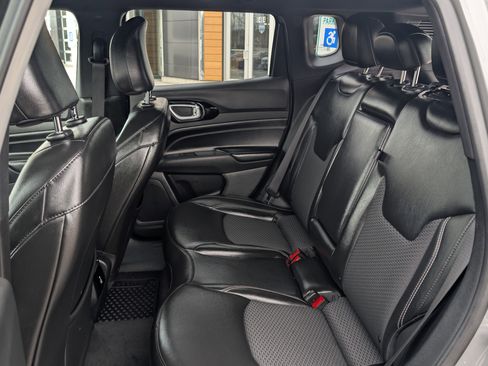 Used 2023 Jeep Compass Altitude w/ Convenience Group image 13