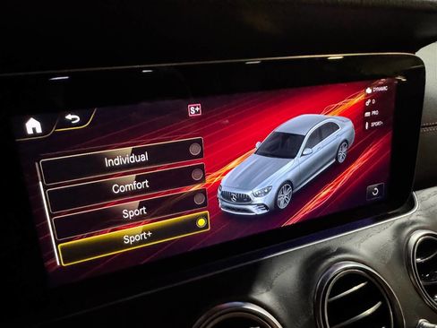 Used 2022 Mercedes-Benz E 53 AMG 4MATIC Sedan image 37